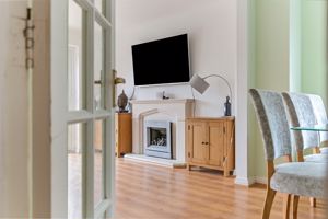 Lounge- click for photo gallery